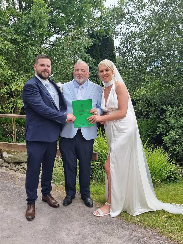 Kacey & Dean marry at Fernhill Clonakilty with Celebrant Brian Twomey