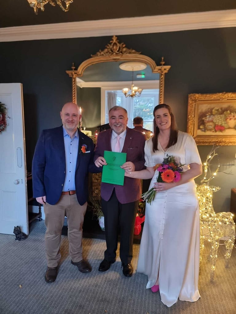 Claire & Brian marry at Seaview House Ballylickey with celebrant Brian Twomey